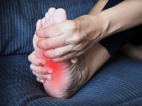 Burning Sensation Feet: Symptoms, Causes, & Treatment | Dr. Robinson