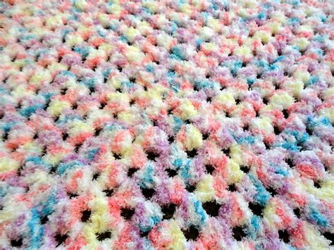 Bird's Nest Baby Throw pattern by Lion Brand Yarn | Baby blanket crochet, Crochet blanket, Baby ...