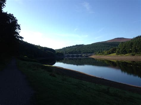 Ladybower Reservoir 2 - Peak District Holiday Cottage