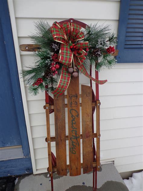 20++ Old Fashioned Sled Decoration - HOMYHOMEE