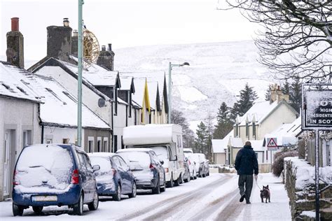 Met Office reveals date first snow of 2023 could hit UK | The Independent