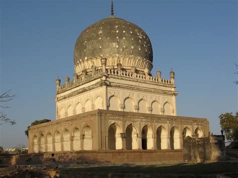 Qutb Shahi Tomb Historical Facts and Pictures | The History Hub