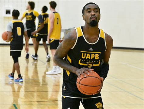 Golden Lions basketball team faces test Monday at Texas Christian