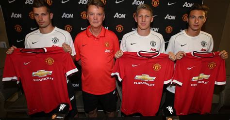 Manchester United unveil new signings in Washington - Irish Mirror Online