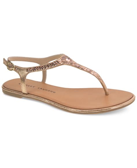 Chinese laundry Gracious Thong Sandals in Gold (Rose Gold) | Lyst