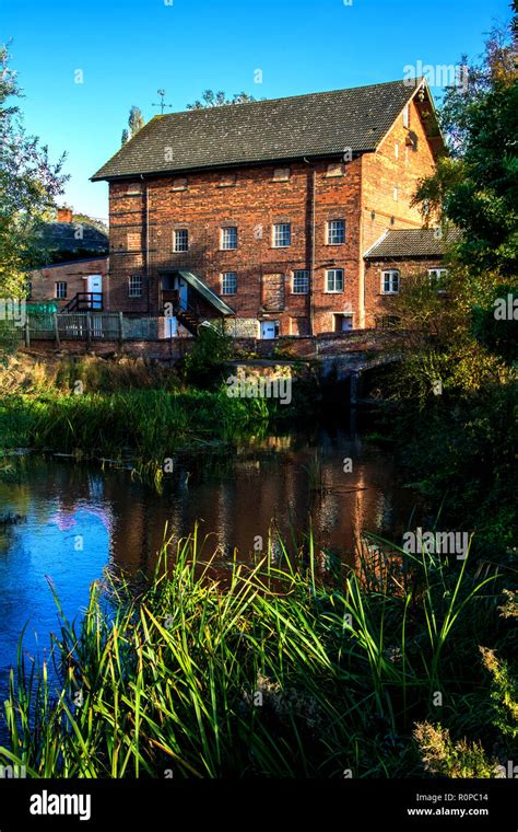 Theatre At The Mill High Resolution Stock Photography and Images - Alamy