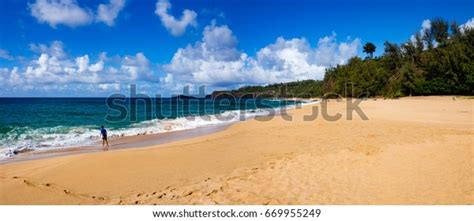 901 Hawaii Secret Beach Images, Stock Photos & Vectors | Shutterstock