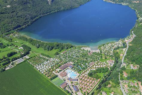 Die 8 schönsten Campingplätze am Lago Maggiore - PiNCAMP Magazin