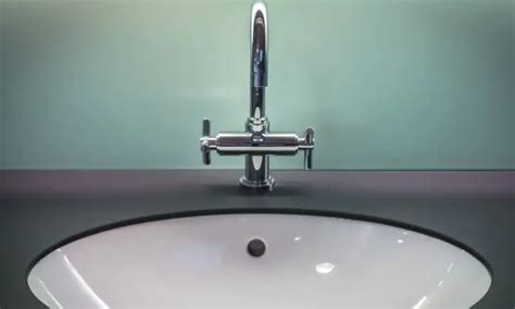 How To Clean Porcelain Kitchen Sinks Easily