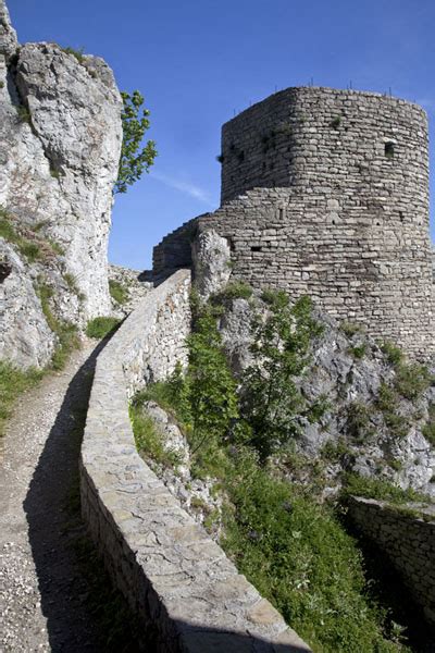 Evening light on the castle of Srebrenik | Srebrenik Castle | Srebrenik | Travel Story and ...