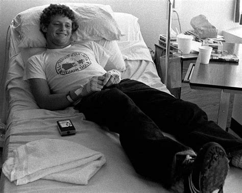 Terry Fox Biography, Story, Wiki, Age, Girlfriend, Family, Quotes, Facts, Mother, Father ...