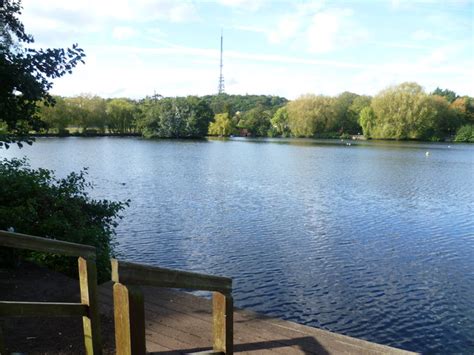 South Norwood Lake © Marathon cc-by-sa/2.0 :: Geograph Britain and Ireland