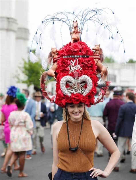 2023 Kentucky Derby in photos: Eye-Catching Hats, Bold Fashion ...