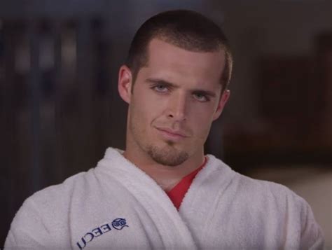 Derek, David Carr star in hilarious 'sibling rivalry' commercial ...