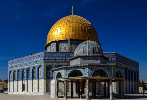 One Day in Jerusalem: Where Three Religions Intersect - Quiltripping