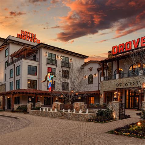 Hotel Drover debuts as ritzy Stockyards retreat with backyard surprise - CultureMap Fort Worth