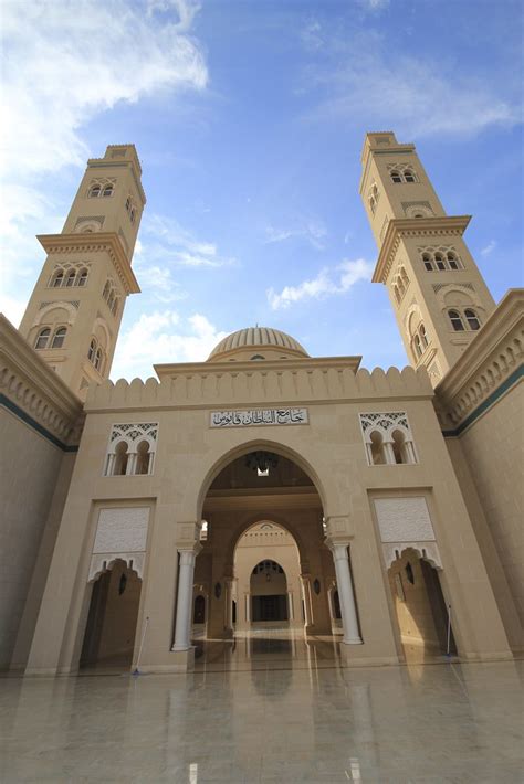 Sultan Qaboos Mosque in Bahla | Riyadh Al Balushi | Flickr