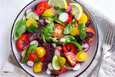 How to Go Vegan: Benefits of a Vegan Diet | Reader's Digest