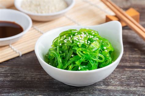 Premium Photo | Fresh seaweed salad, healthy vegetarian food.