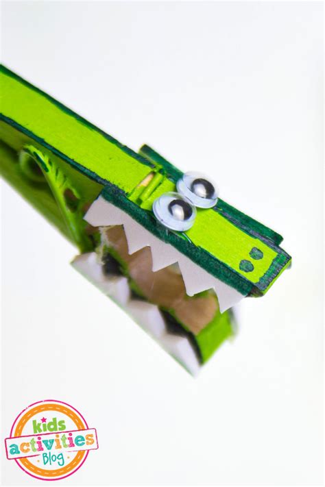 Cute & Easy Alligator Craft Made from a Clothespin | Kids Activities Blog