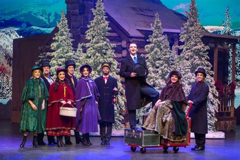 20 fun facts about Dollywood's Smoky Mountain Christmas