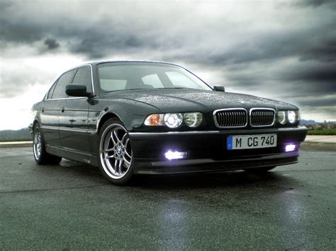 BMW 7 Series (E38) - Ideas To Chill