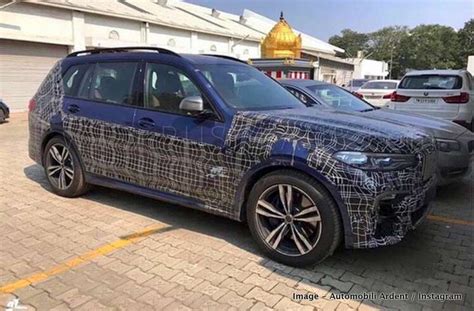 BMW X7 SUV spied in India for the first time before launch