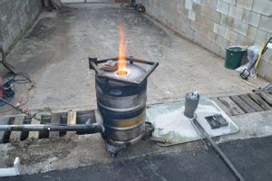 Homemade Waste Oil Furnace - HomemadeTools.net