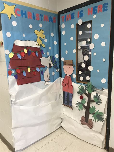 Charlie Brown Christmas | Christmas door decorating contest, Charlie ...