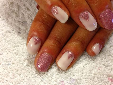 Brush up and Polish up!: CND Shellac Nail Art - Pink Glitter Chevrons