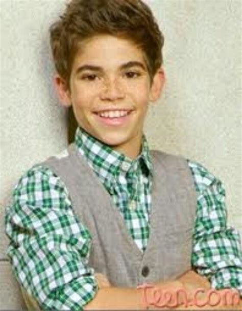 Am I the only one who finds Cameron Boyce adorable? | Cameron boyce, Famosos, Celebracion