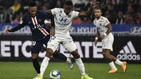 Late Neymar goal gifts PSG 1-0 edge over bitter rivals Lyon