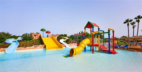 Watter Shuttes slides, attractions of Aqua Center, water park in Menorca