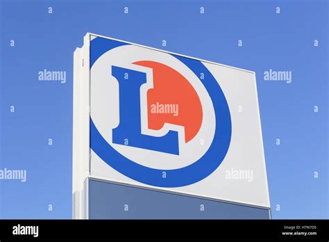 Leclerc supermarket hi-res stock photography and images - Alamy