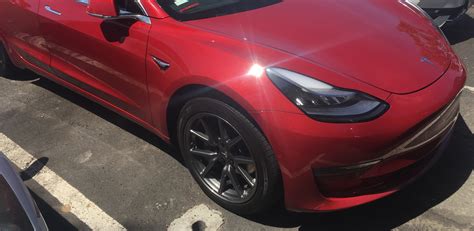 Tesla Model 3's aero wheels look awesome without their aero caps - Electrek