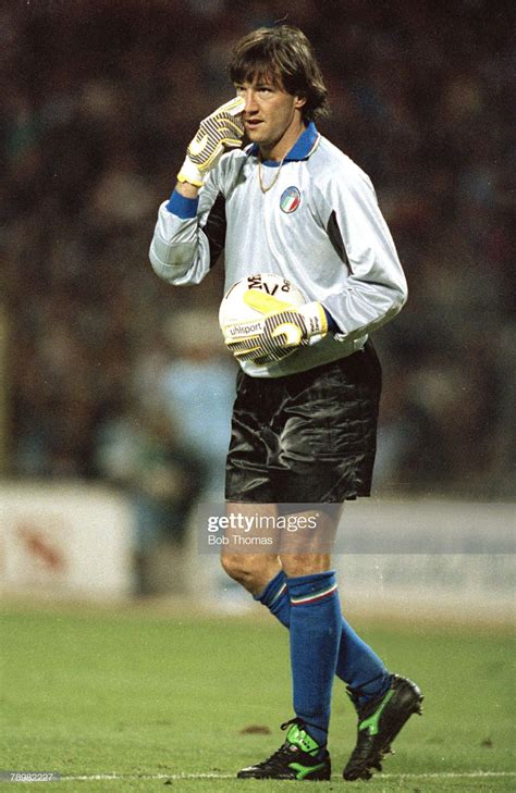 Walter Zenga | Goalkeeper, Football, Soccer