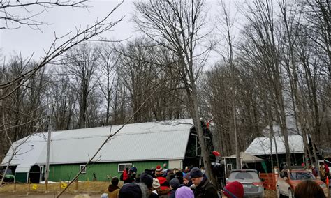 Maple Syrup Festival in Warkworth - Travel, Shop, Cook, Have Fun!