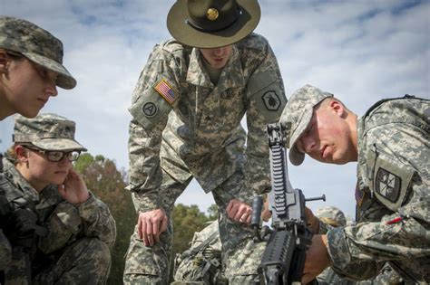 Army taking hard look at returning drill sergeants to AIT