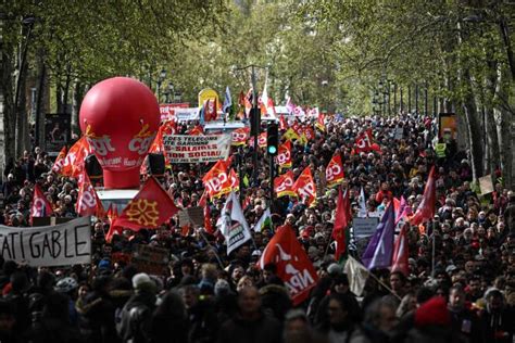 French pension reform: New day of protests ahead of crucial court ruling