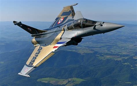 Dassault porté par le Rafale - Aerobuzz | Avion de chasse, Rafale, Avion militaire