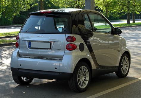 File:Smart Fortwo Coupé 1.0 mhd Passion (451) – Heckansicht, 25. April ...