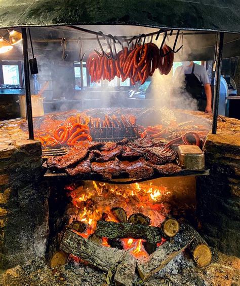 The 6 Best BBQ Spots in Austin, Texas (Local Classics You Shouldn't ...