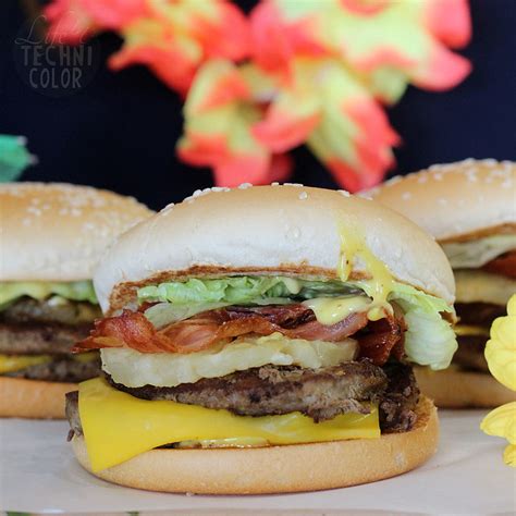 Jollibee's Amazing Aloha Yumburger | Life in Technicolor