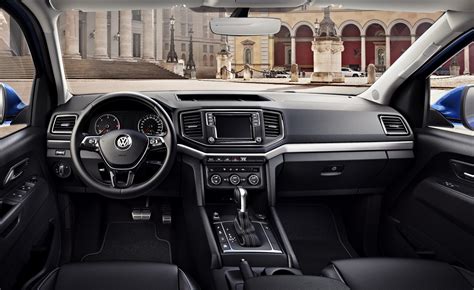 El Volkswagen Amarok 2016 nos enseña su bonito interior: Ahora sí puede presumir de acabados