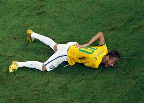 Brazil Suffers Huge Blow As Neymar Drops From World Cup With Back Injury - Business Insider