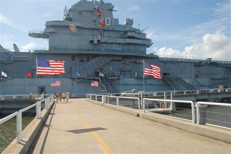 Patriots Point USS Yorktown Carrier Museum | Uss yorktown, Community park, Resort