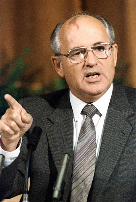 Smart History of Russia – Mikhail-Gorbachev