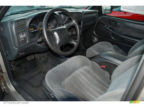 Graphite Gray Interior 2000 Chevrolet Blazer LS Photo #38722868 | GTCarLot.com