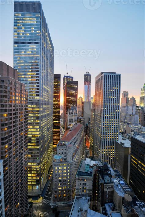 New York downtown skyline at sunset. 16099414 Stock Photo at Vecteezy