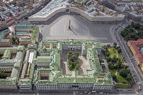 St. Petersburg Palace Square: Nerve Center of the City